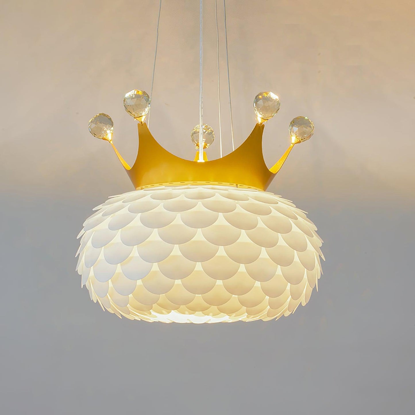 Aluvia Crown Eclectic Metal Pendant Lamp