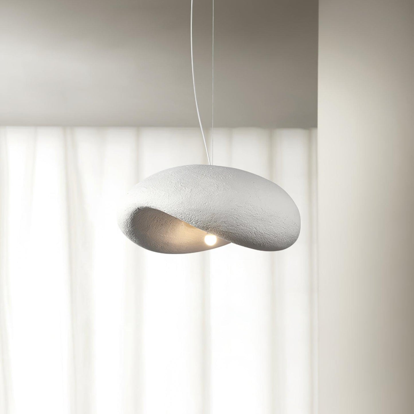 Dunia Minimalist Metal Pendant Lamp