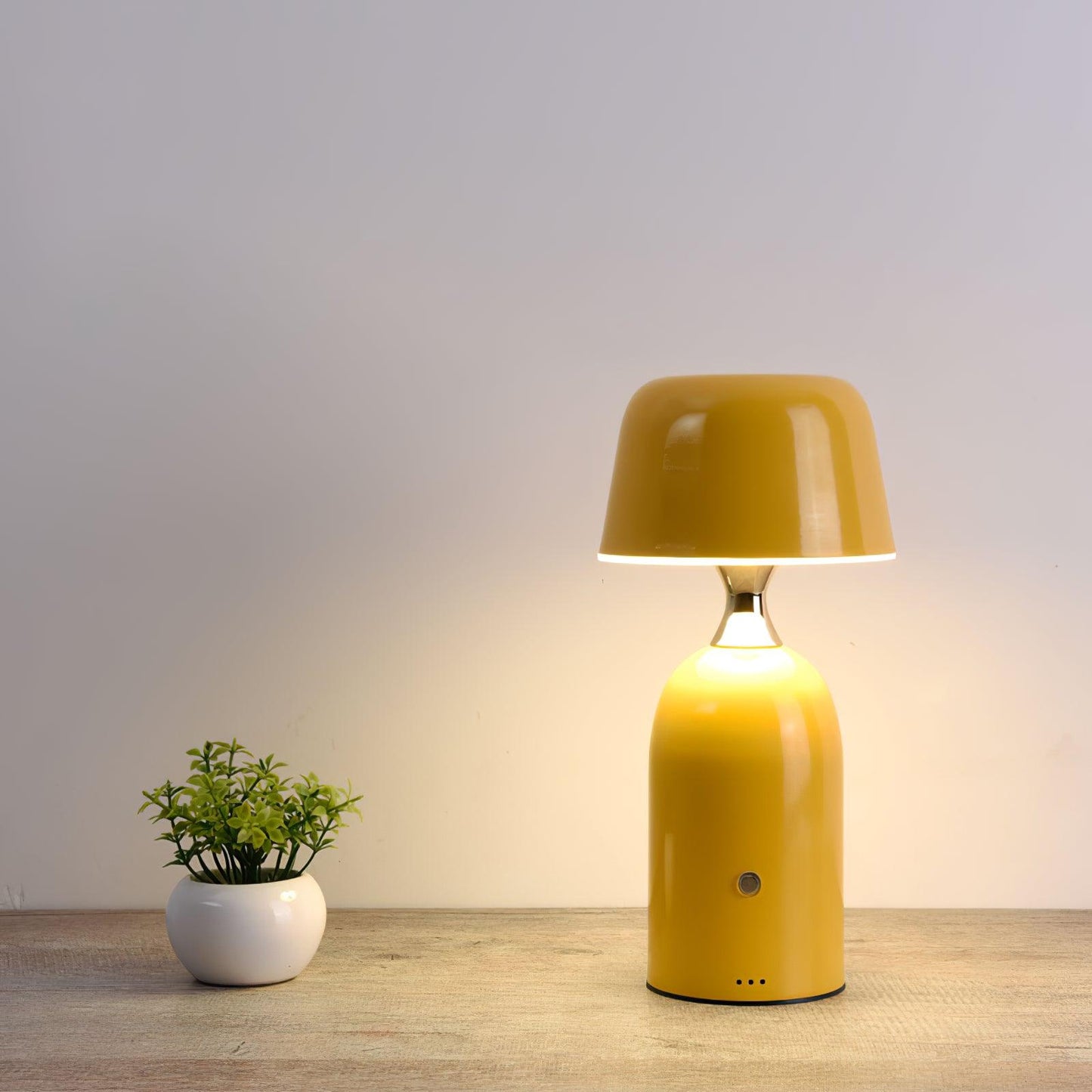 Ouliope Built-in Battery Retro Metal Table Lamp