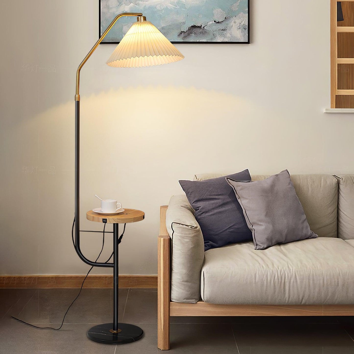 Ozz Modern Metal Floor Lamp