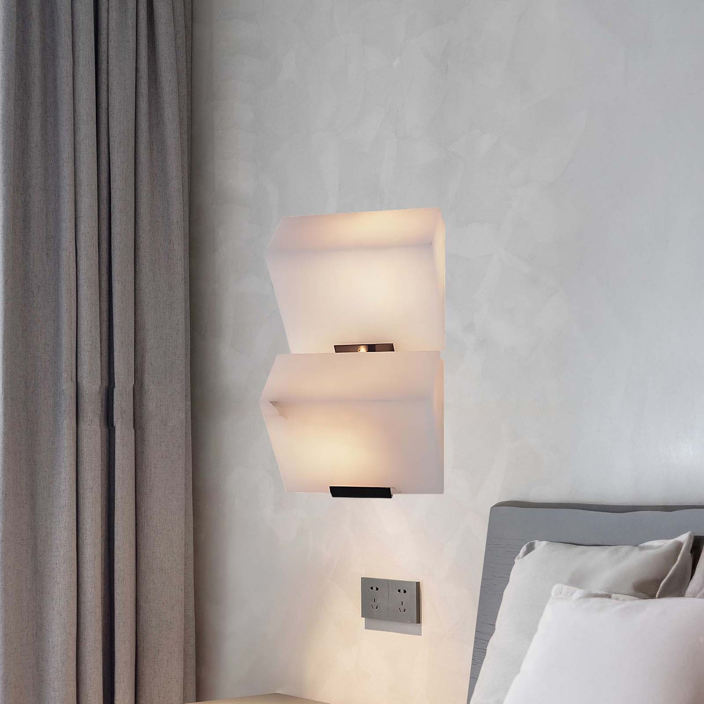 Alabaster Staircase Minimalist Metal Wall Lamp