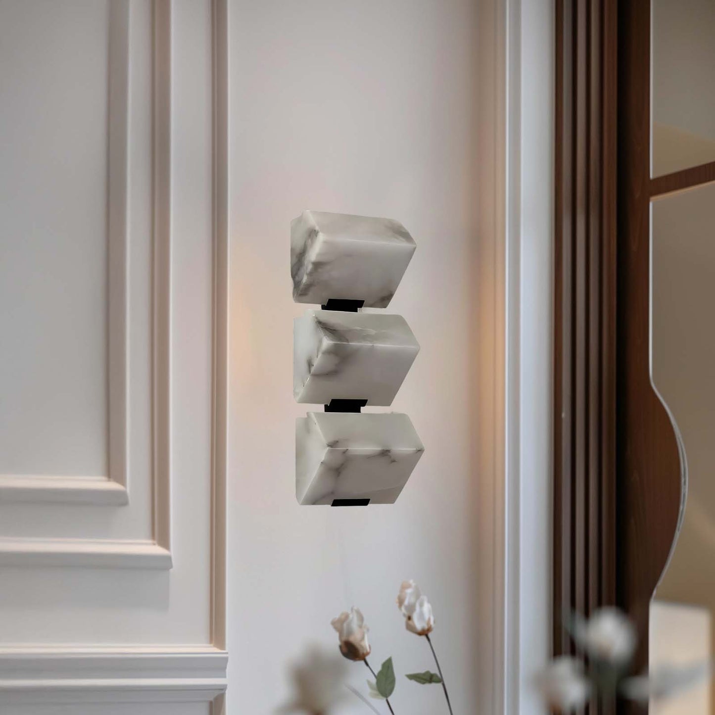 Alabaster Staircase Minimalist Metal Wall Lamp