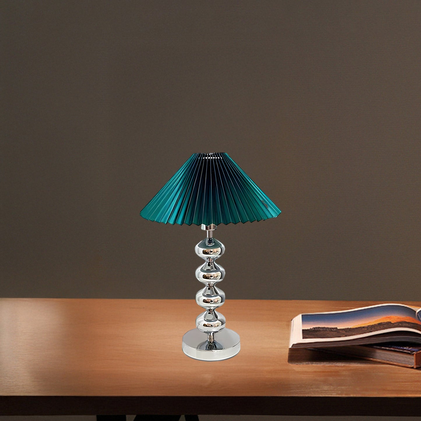 Aleisha Pleated Vintage Metal Table Lamp