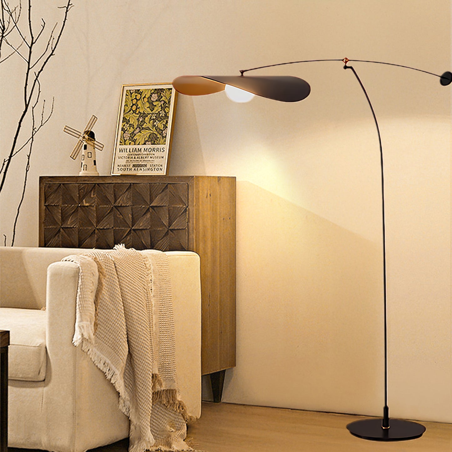 Alonso Minimalist Metal Floor Lamp