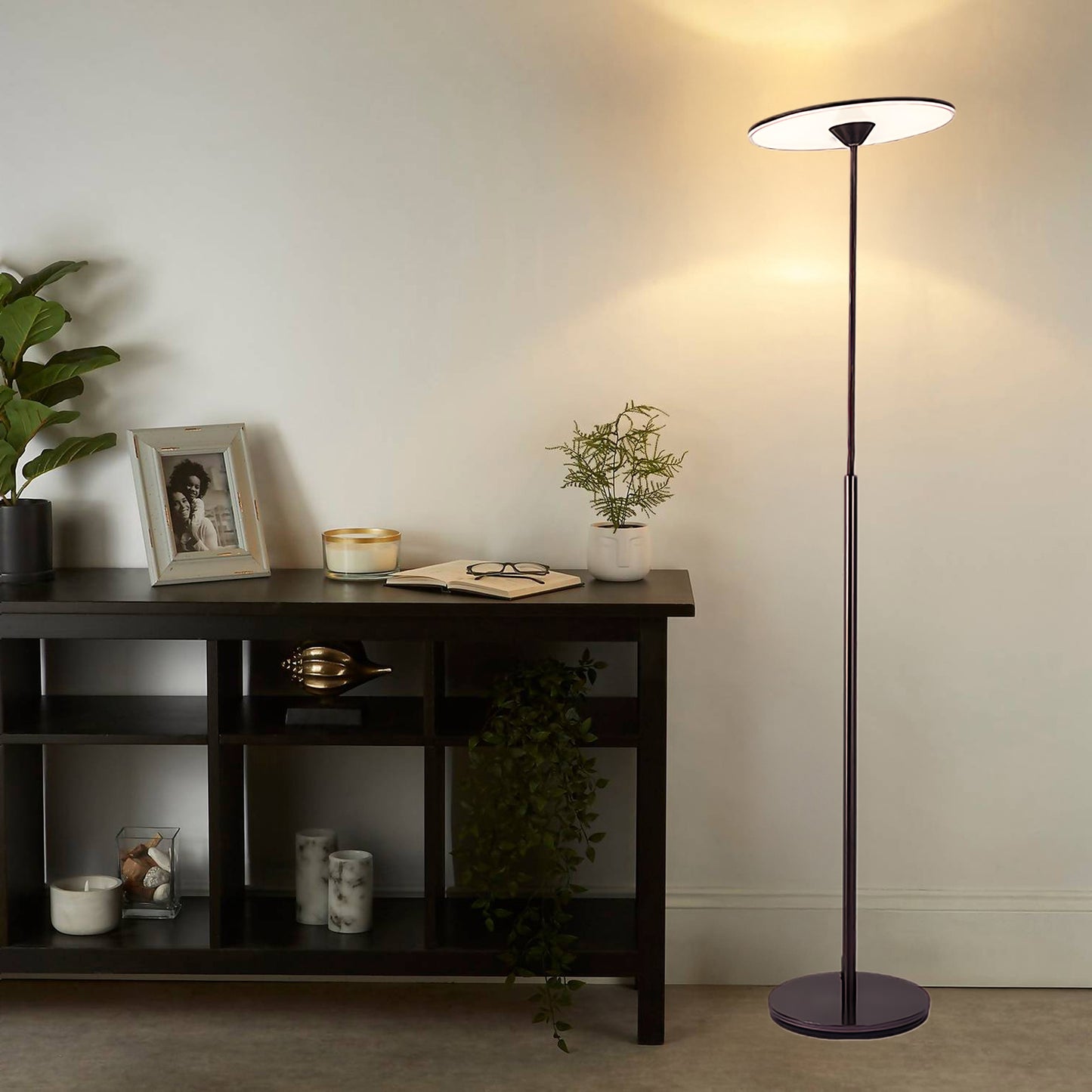 Ambra LED Modern Metal Floor Lamp