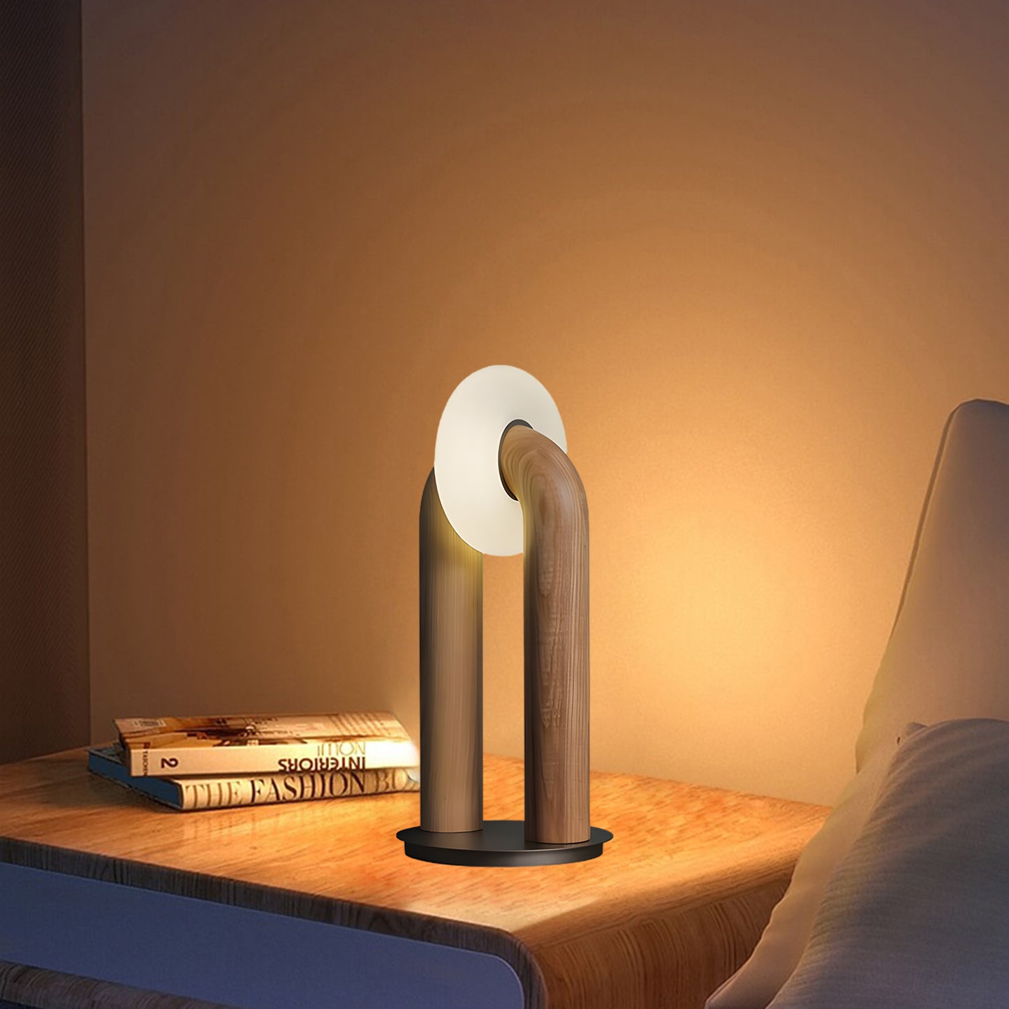 Arcadia Contemporary Metal Table Lamp