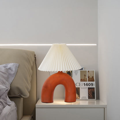 Arched Pleated Classic Metal Table Lamp