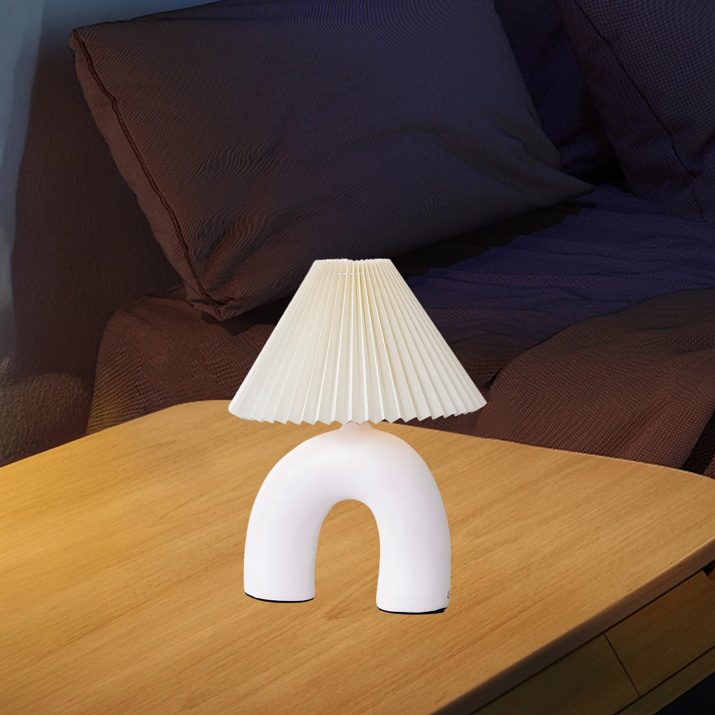 Arched Pleated Classic Metal Table Lamp