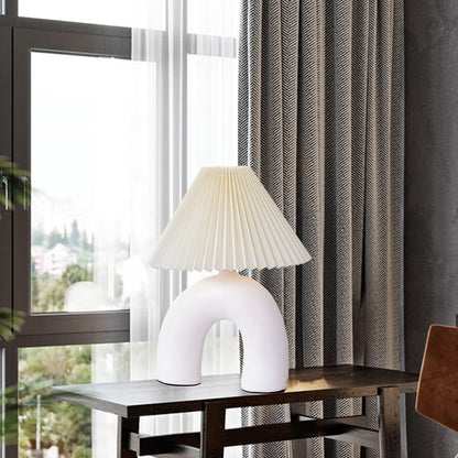 Arched Pleated Classic Metal Table Lamp