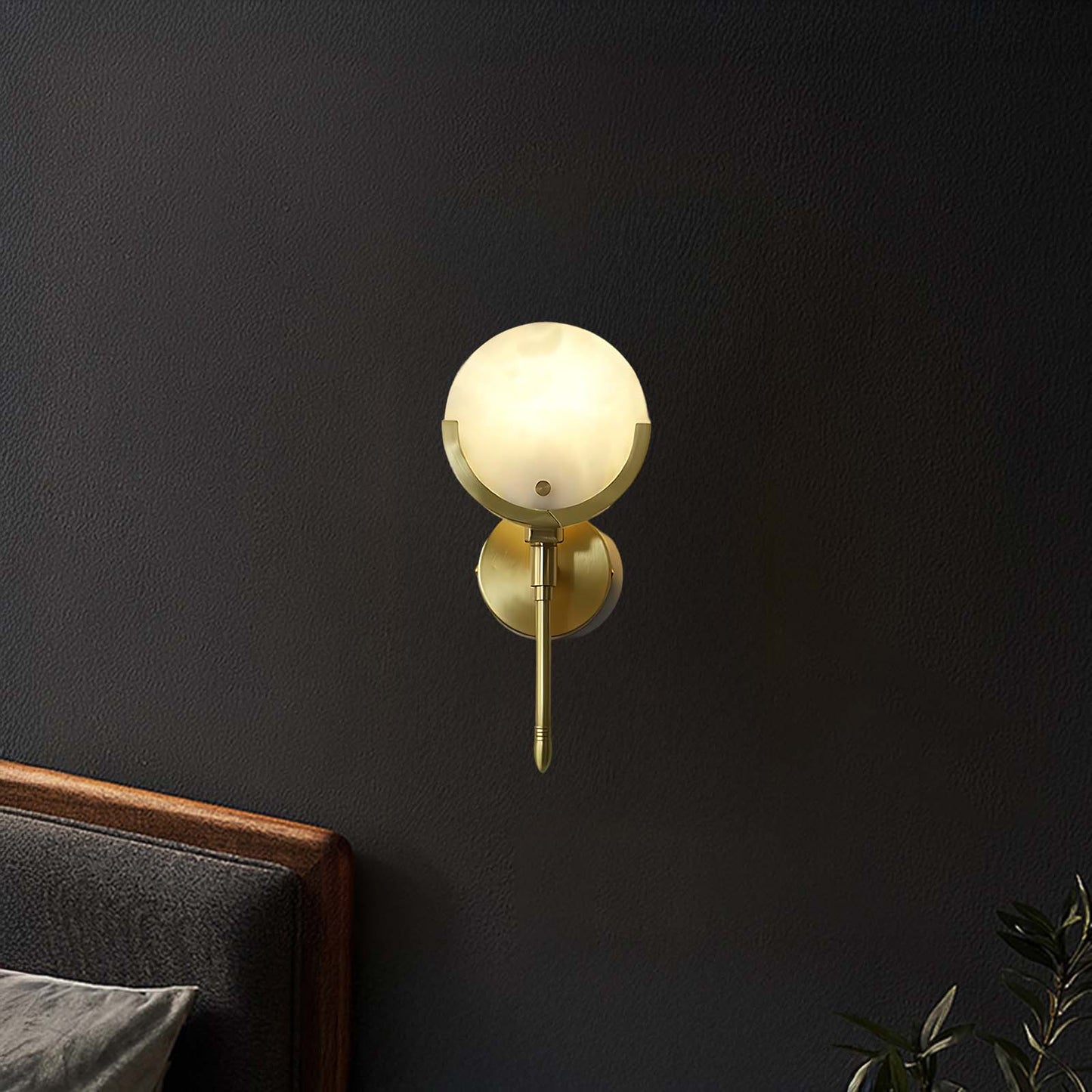 Ava Modern Brass Wall Lamp