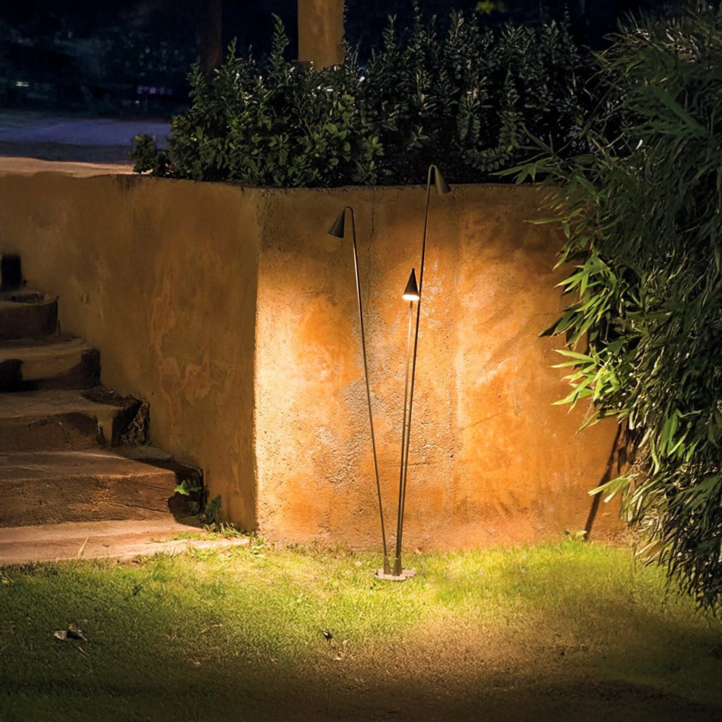 Bellflower Outdoor Luxury Aluminum Floor Lamp