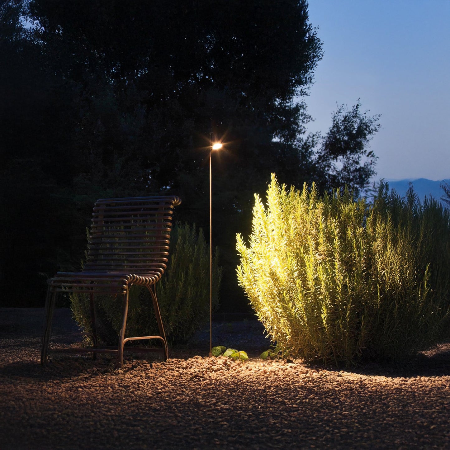 Bellflower Outdoor Luxury Aluminum Floor Lamp