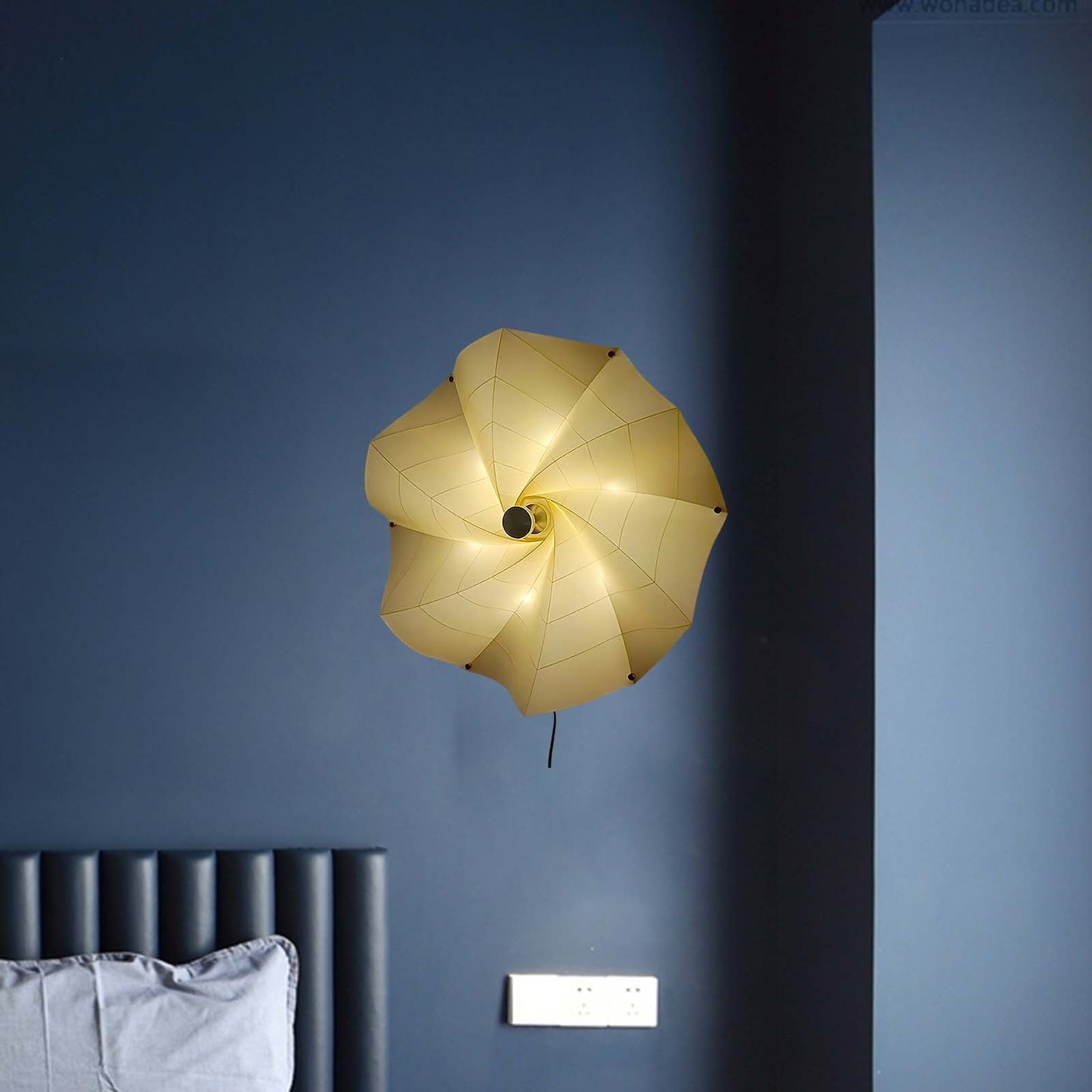 Bloom Petals Eclectic Metal Wall Lamp