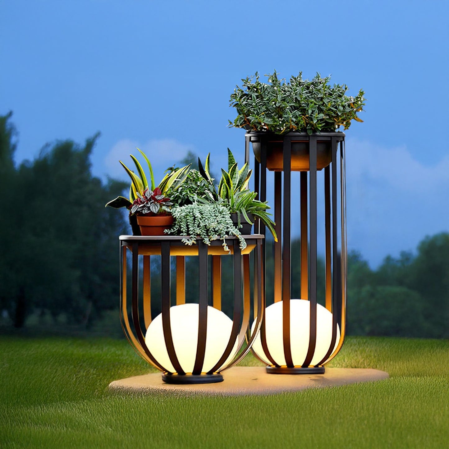 Bols Garden Solar Art Deco Steel Outdoor Lamp