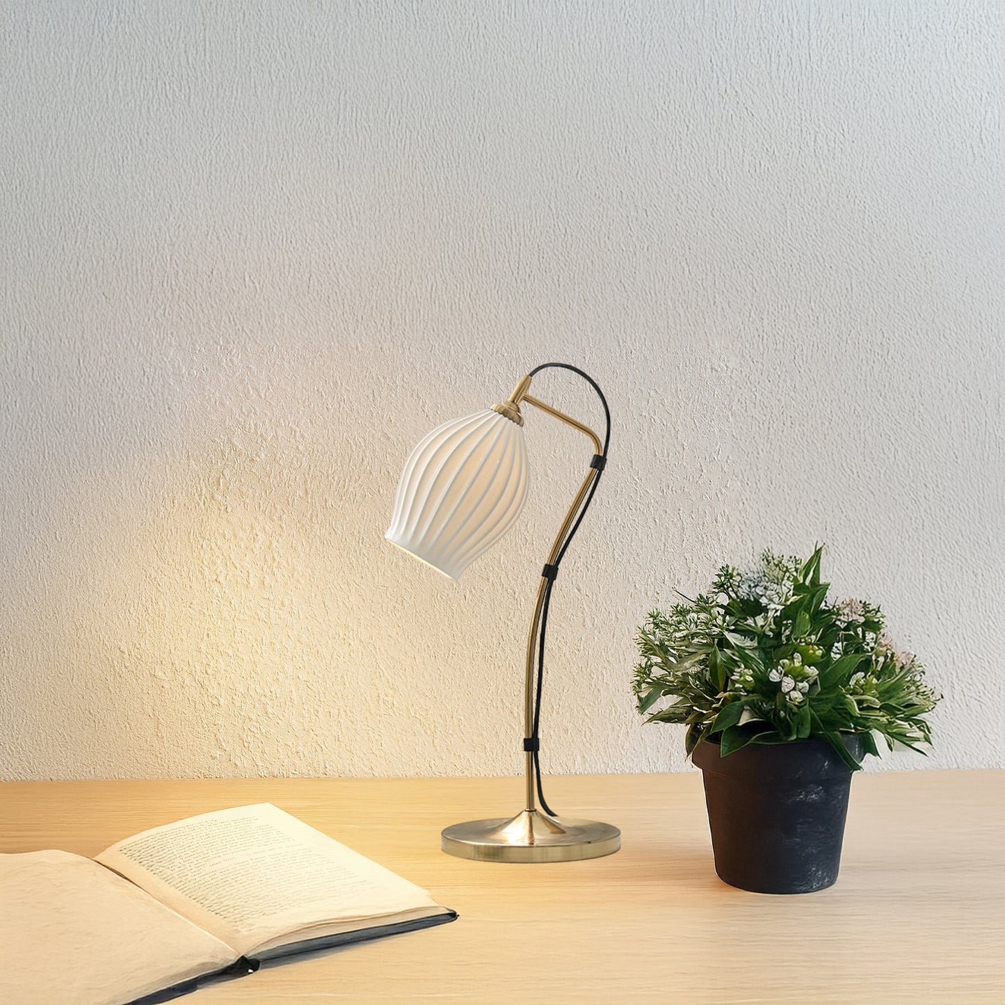 Ceramic Ribbed Eclectic Metal Table Lamp