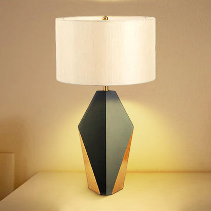 Checklist Modern Metal Table Lamp