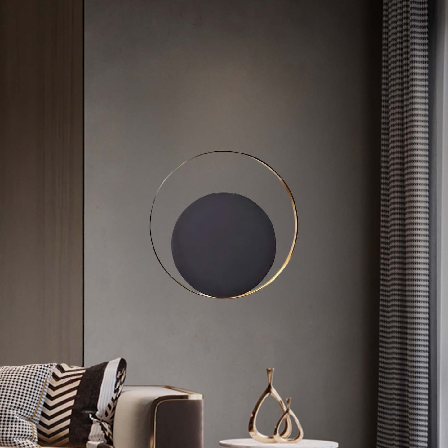 Circle Minimalist Metal Wall Lamp