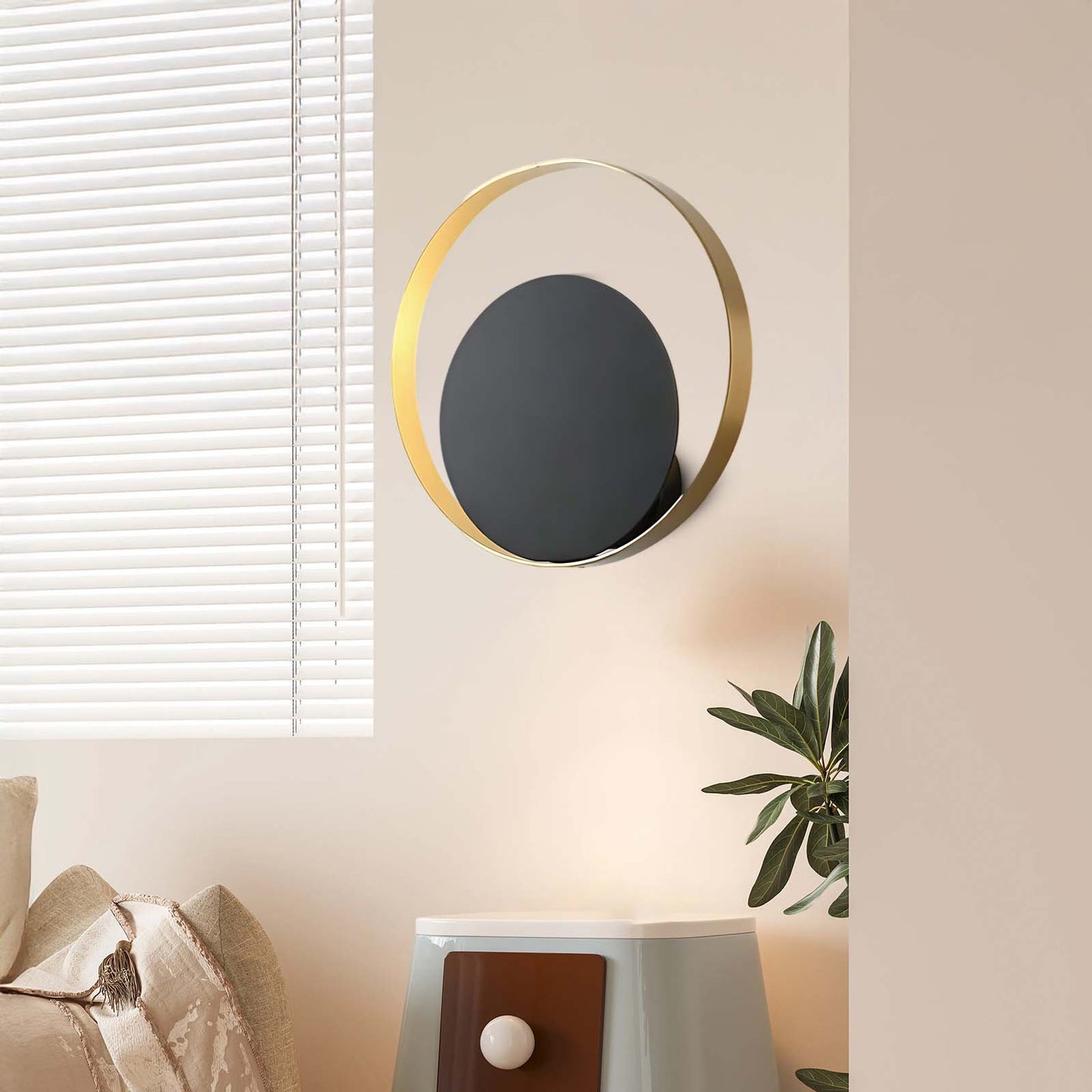 Circle Minimalist Metal Wall Lamp