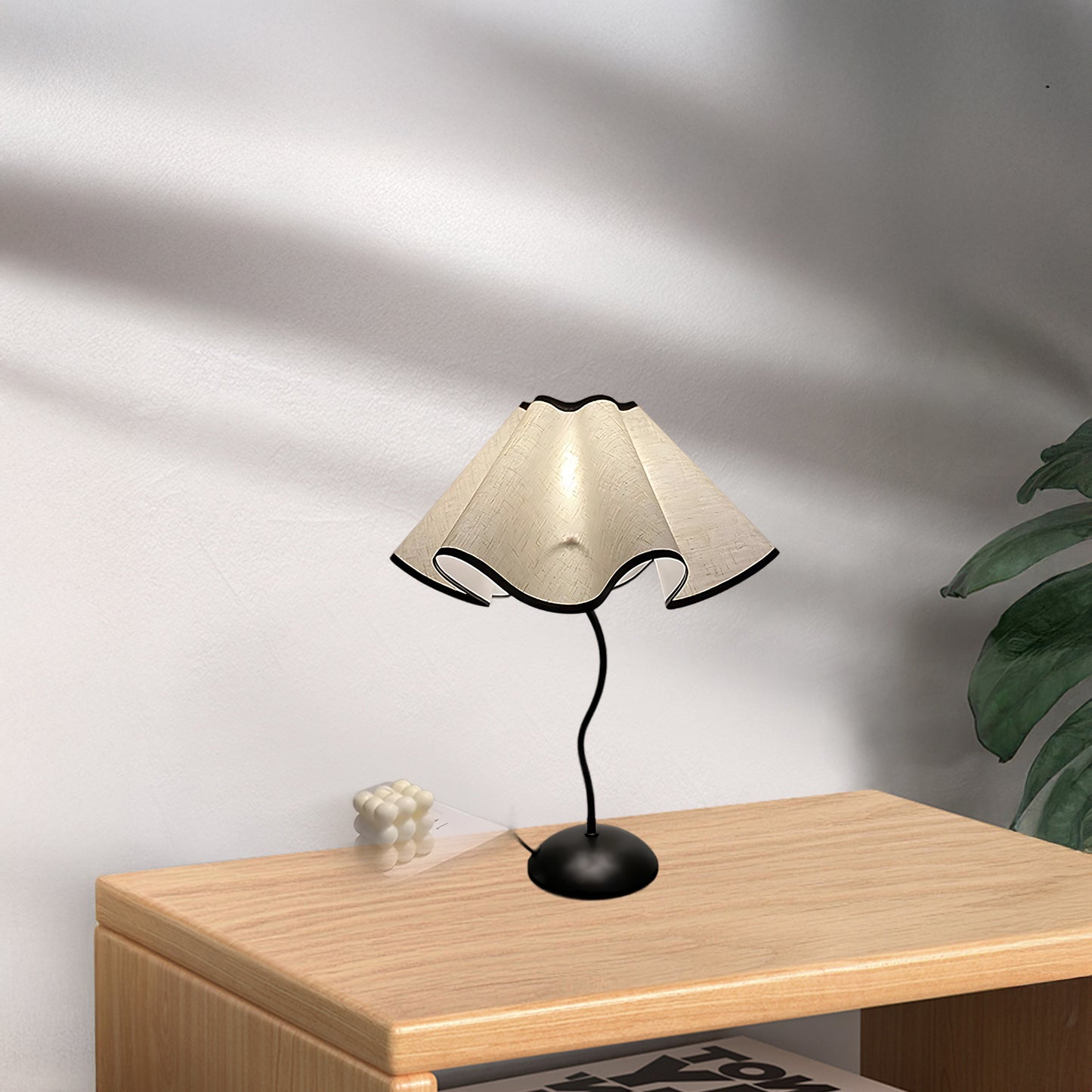 Cora Vintage Metal Table Lamp