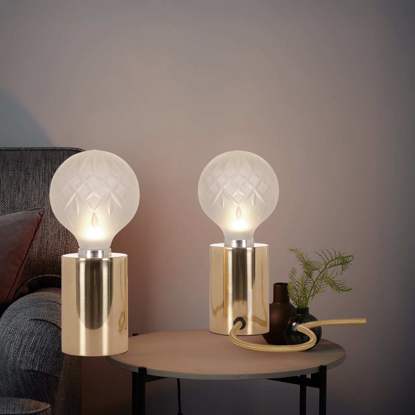 Crystal Bulb Traditional Table Lamp