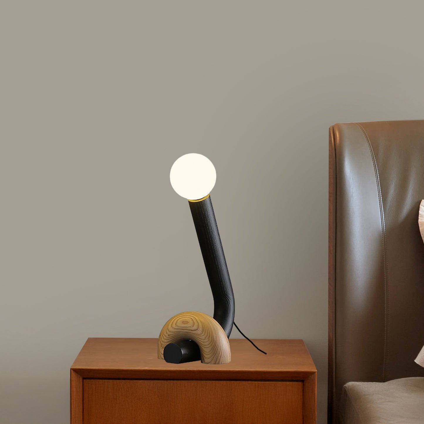 Curled Luxury Wood Table Lamp