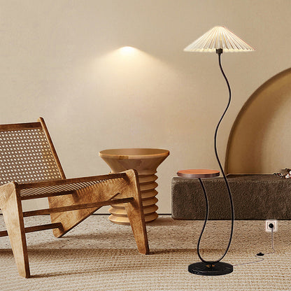 Curvatura Contemporary Metal Floor Lamp