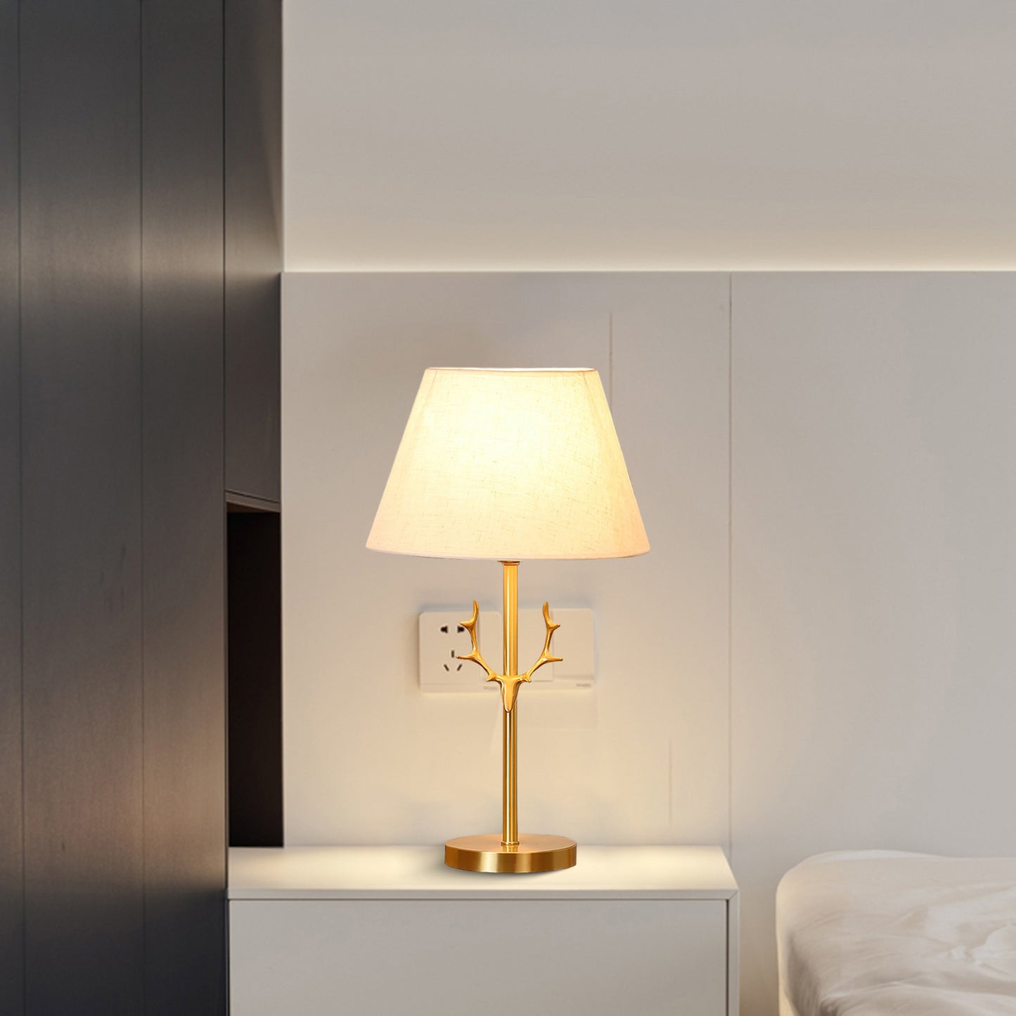 Dalton Rustic Brass Table Lamp