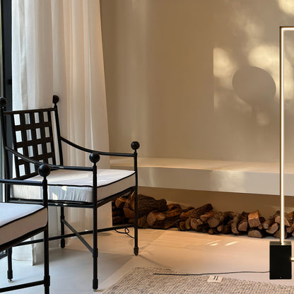 Edge Minimalist Metal Floor Lamp