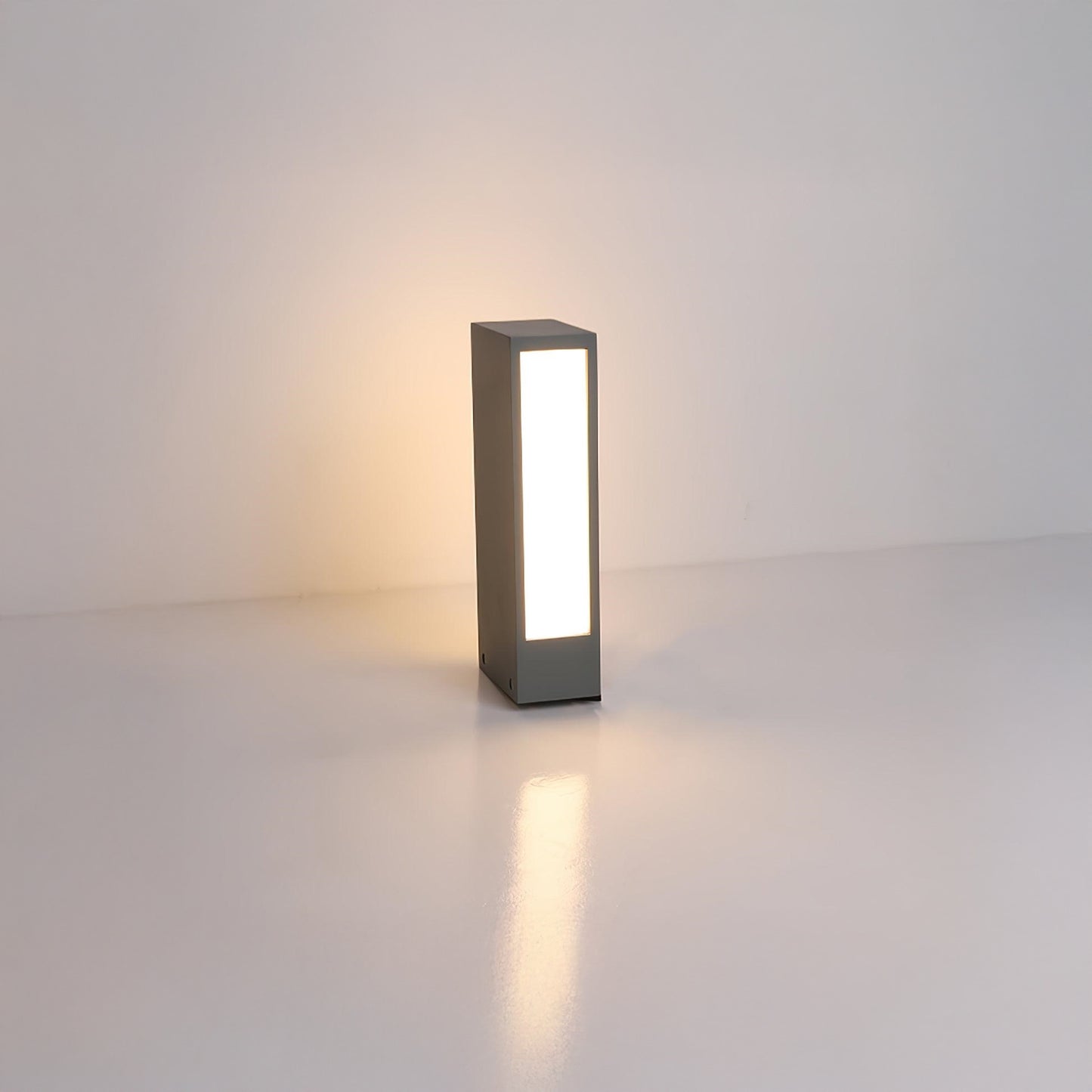 Faro Modern Aluminum Outdoor Post Lamp