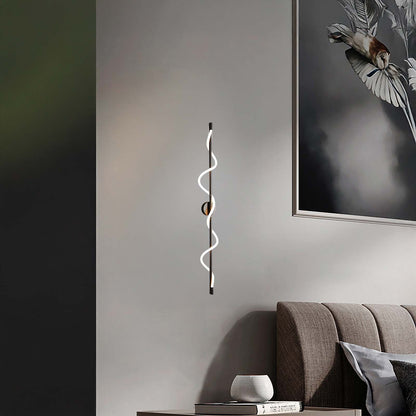 Flexible Linear Curve Minimalist Metal Wall Lamp