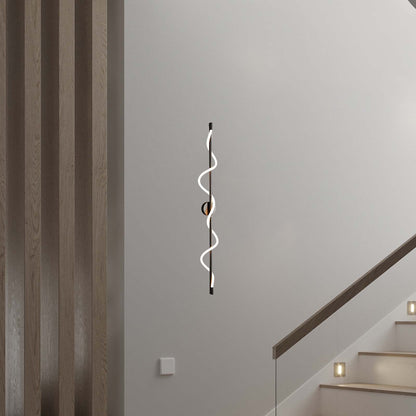 Flexible Linear Curve Minimalist Metal Wall Lamp