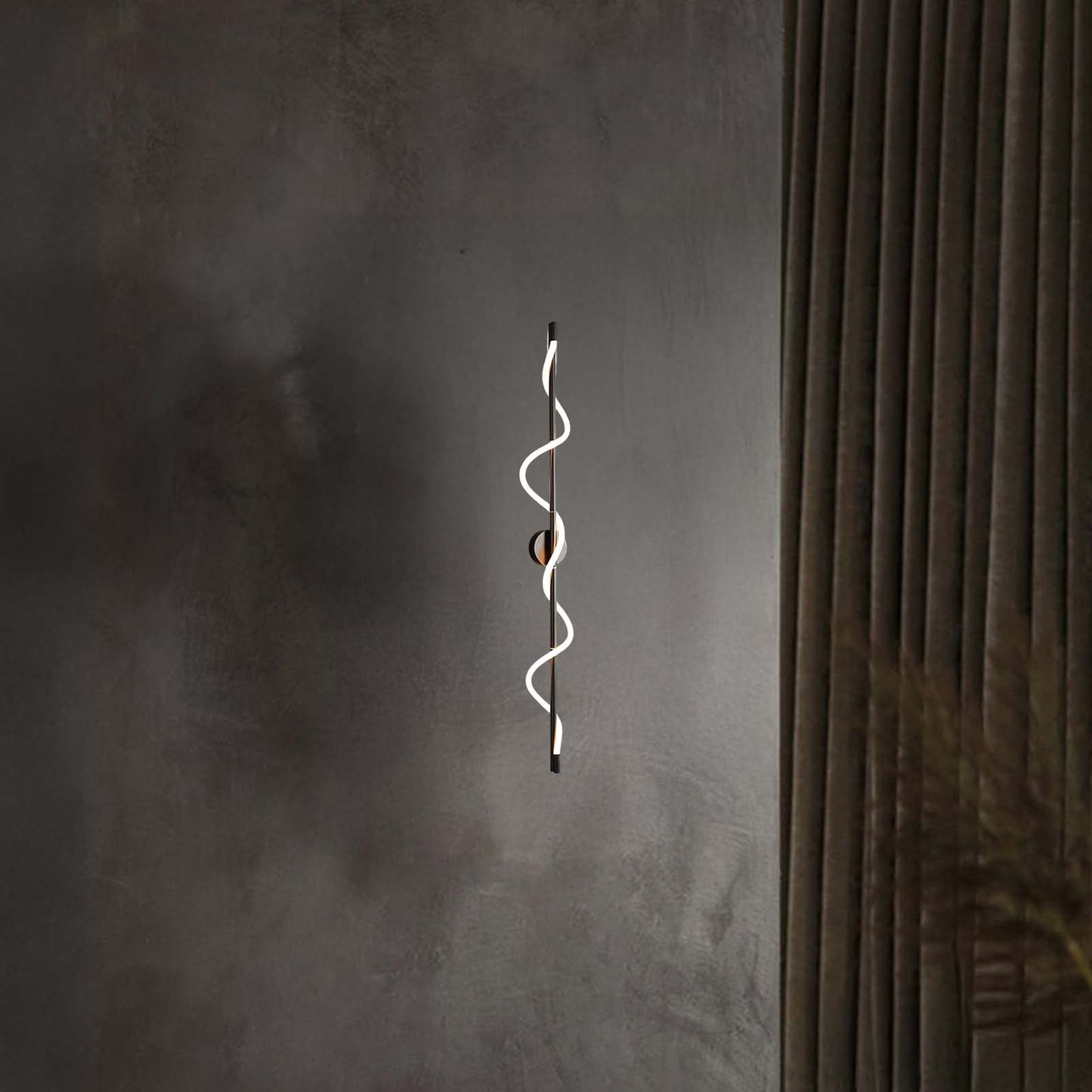 Flexible Linear Curve Minimalist Metal Wall Lamp