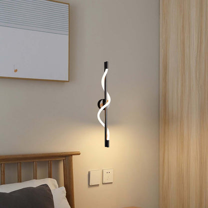 Flexible Linear Curve Minimalist Metal Wall Lamp