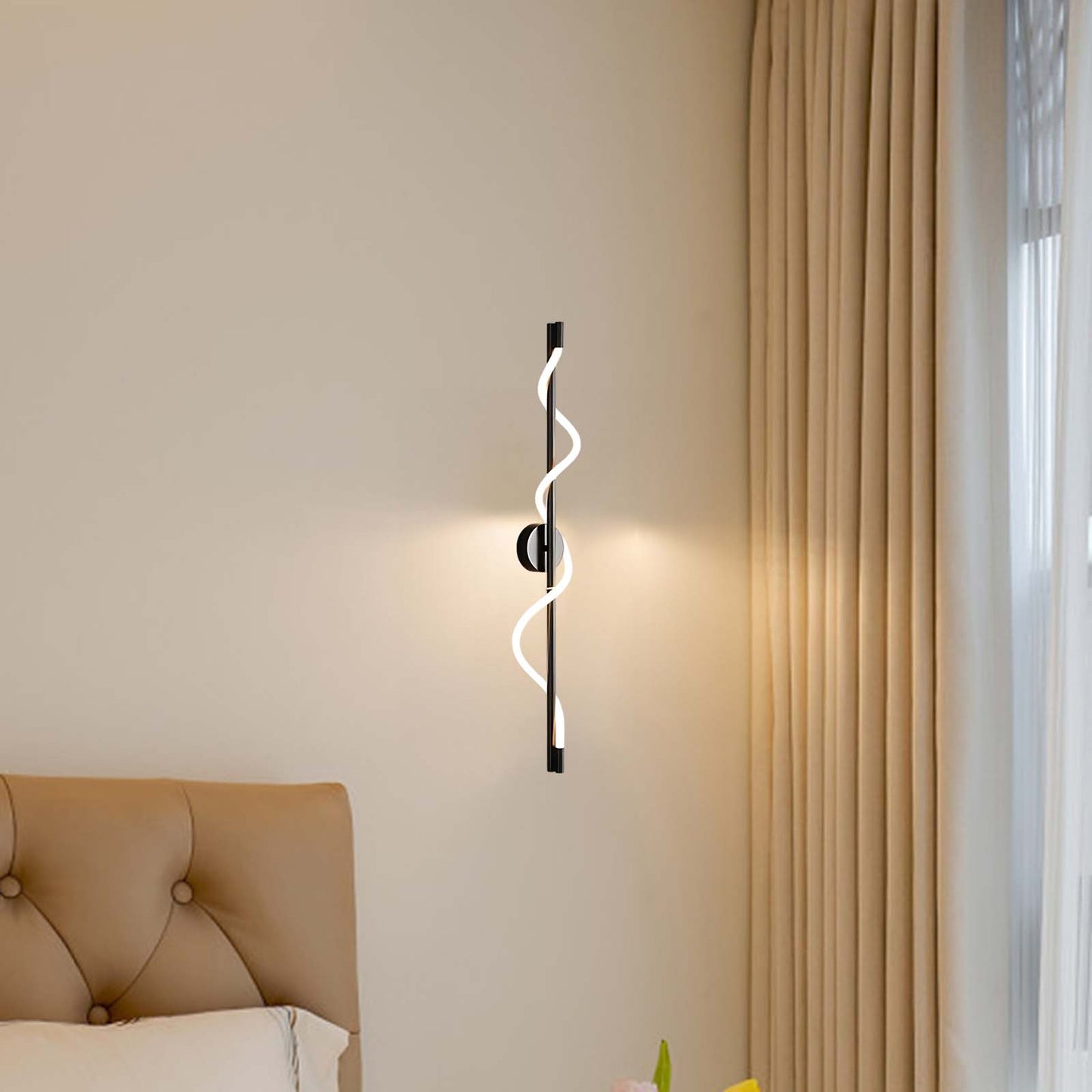 Flexible Linear Curve Minimalist Metal Wall Lamp