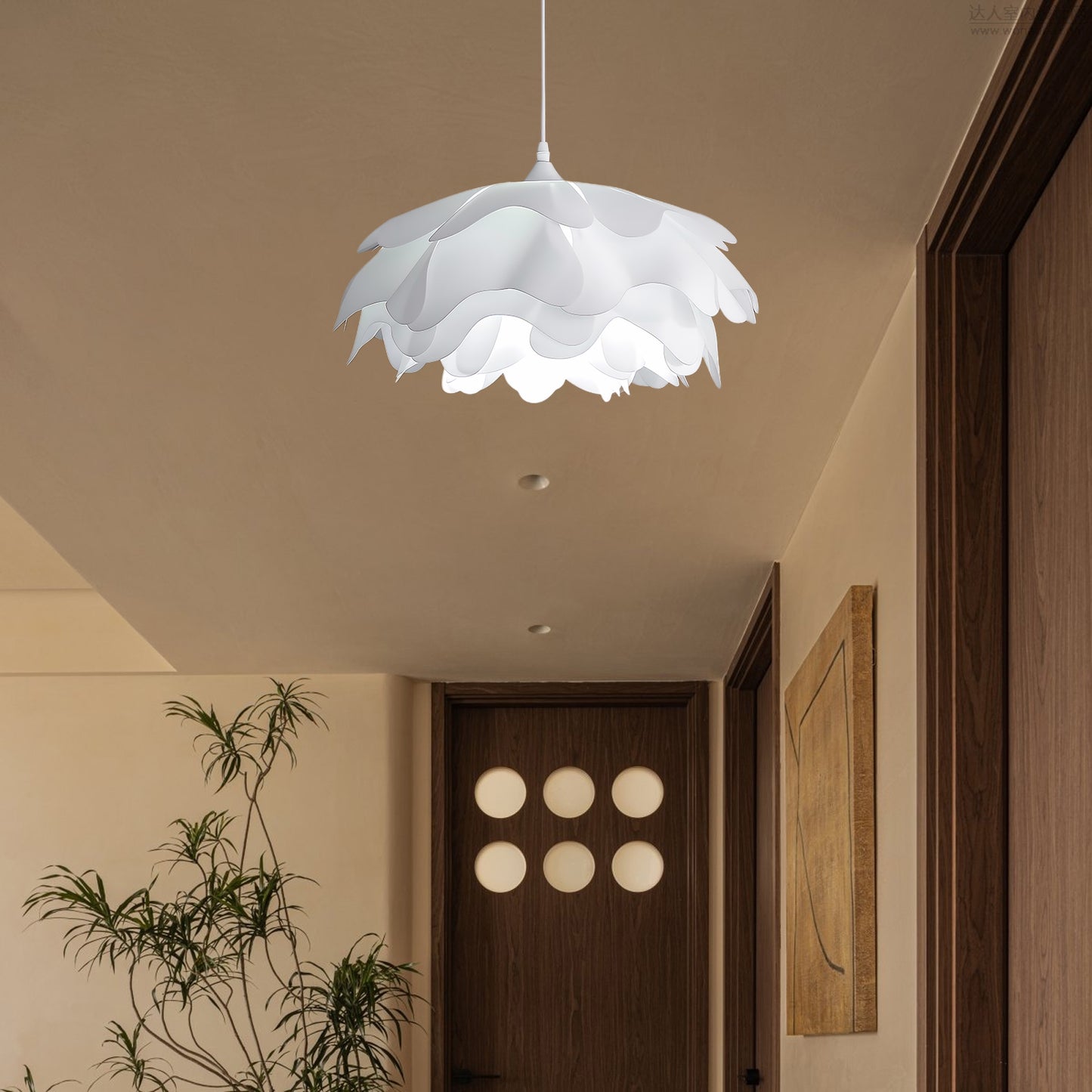 Flower Shaped White Eclectic Metal Pendant Lamp