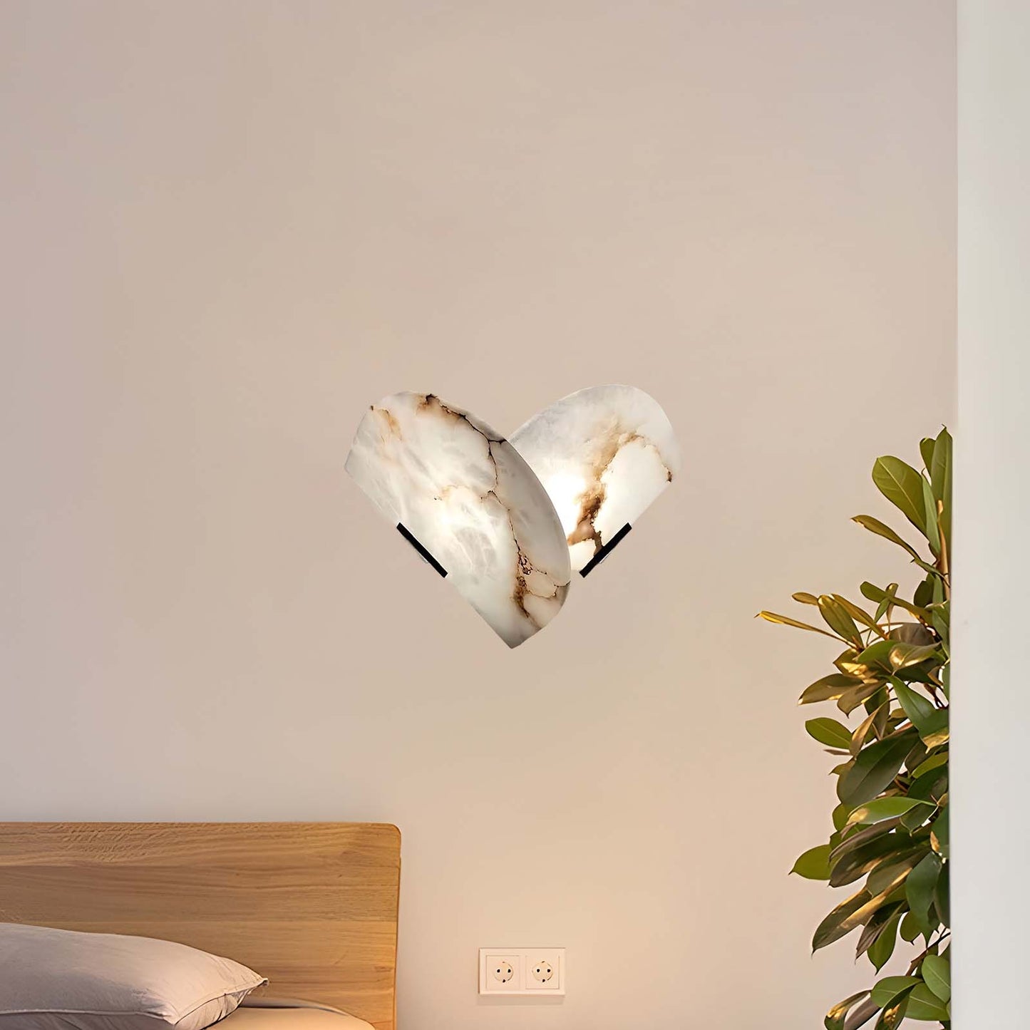 Fly Gaby Contemporary Metal Wall Lamp