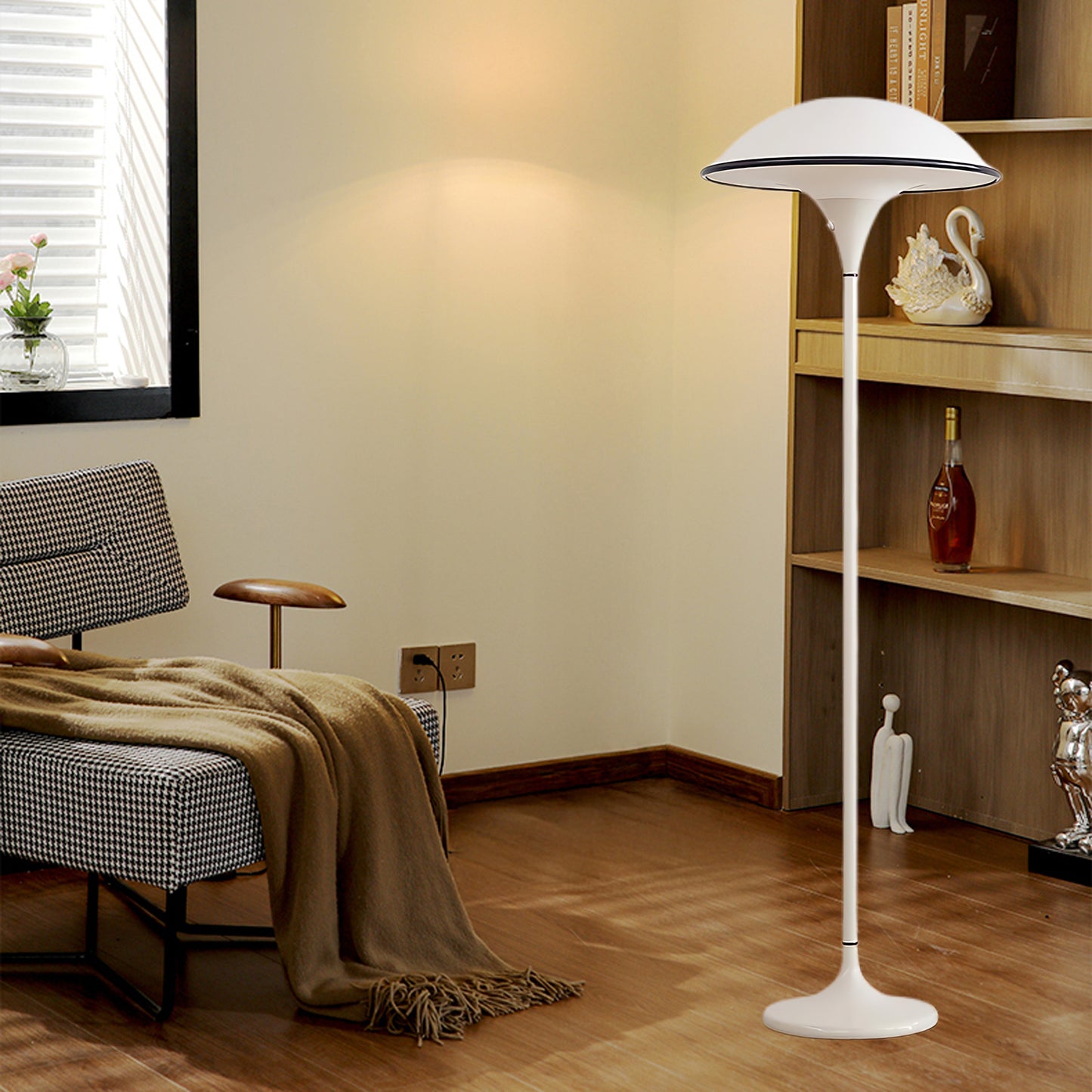 Fontana Minimalist Metal Floor Lamp