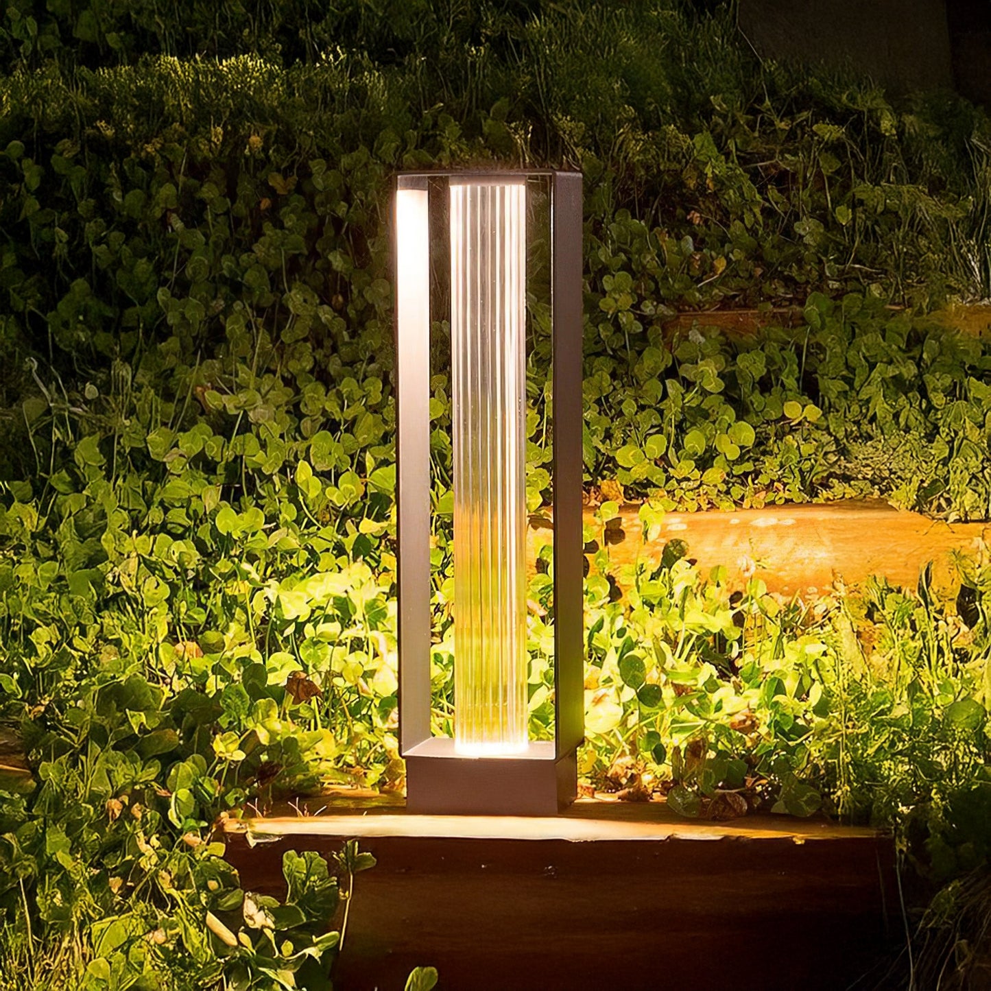 Frame Minimalist Crystal Outdoor Post Lamp