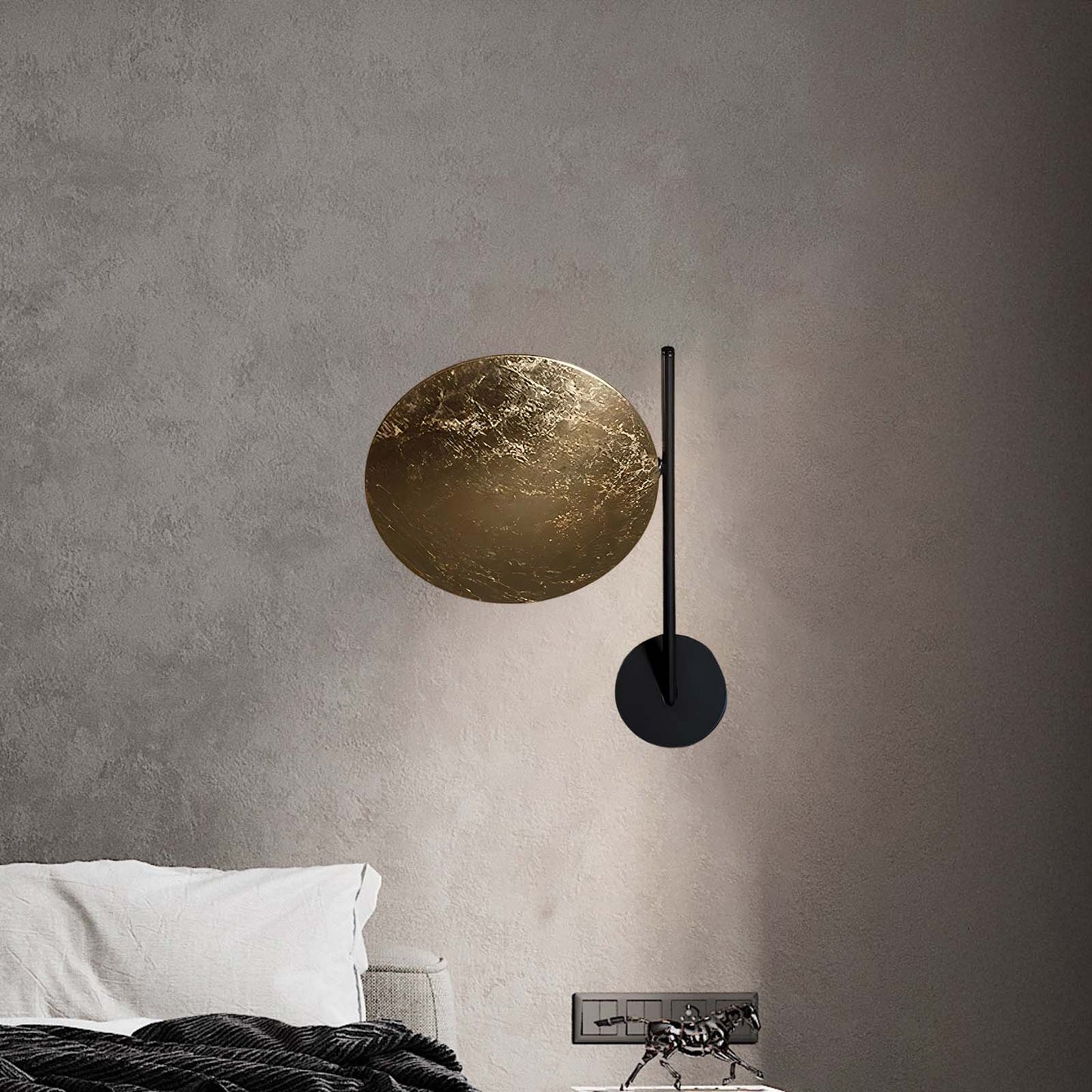 Giorgio W1 Eclectic Metal Wall Lamp