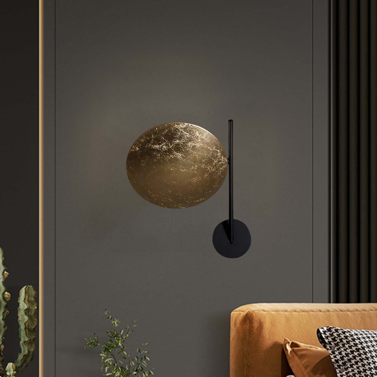 Giorgio W1 Eclectic Metal Wall Lamp