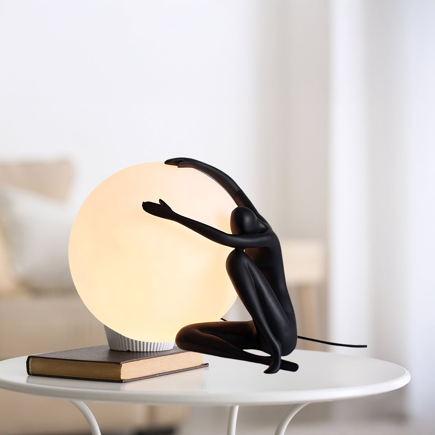 Humanoid Ball Holding Modern Material Table Lamp