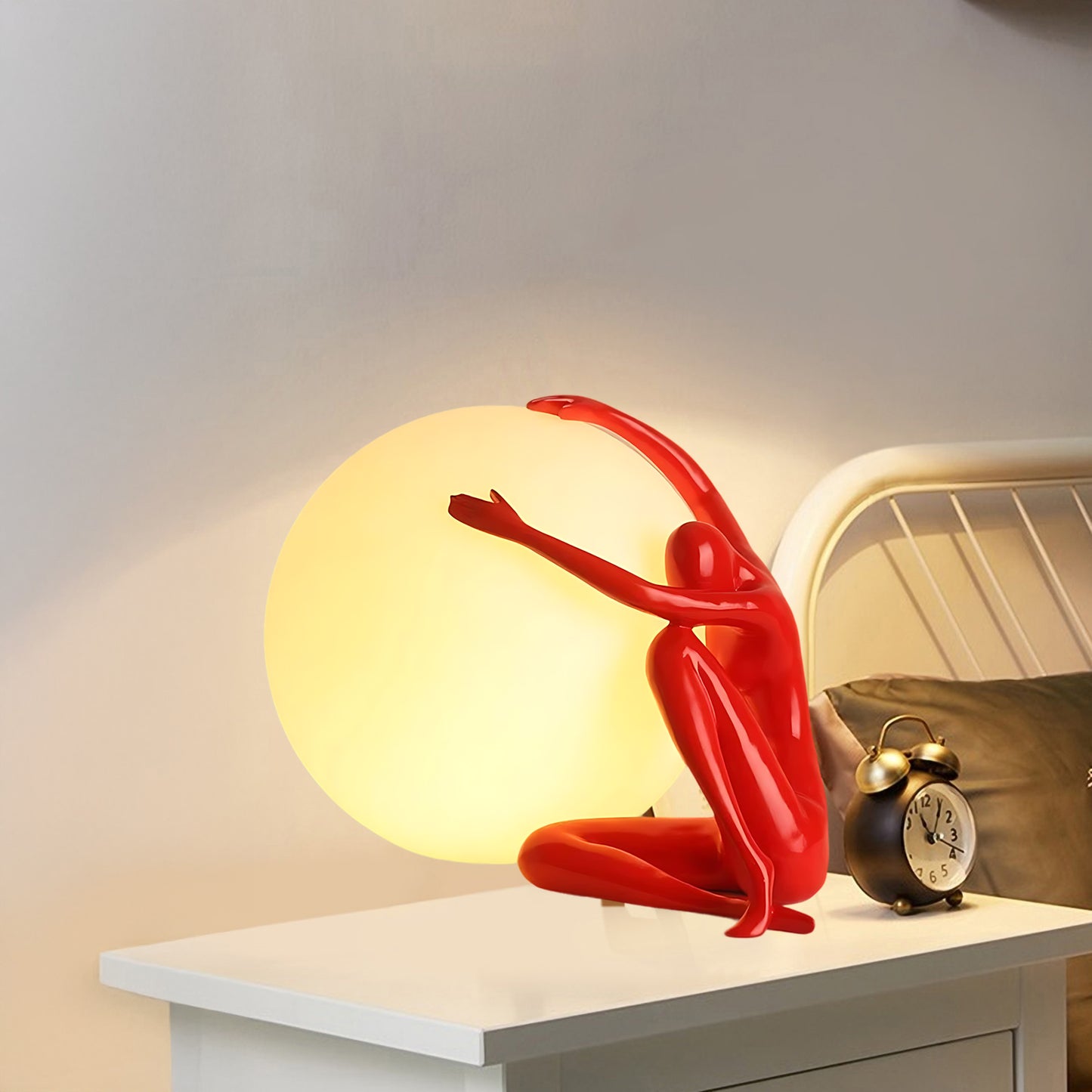 Humanoid Ball Holding Modern Material Table Lamp