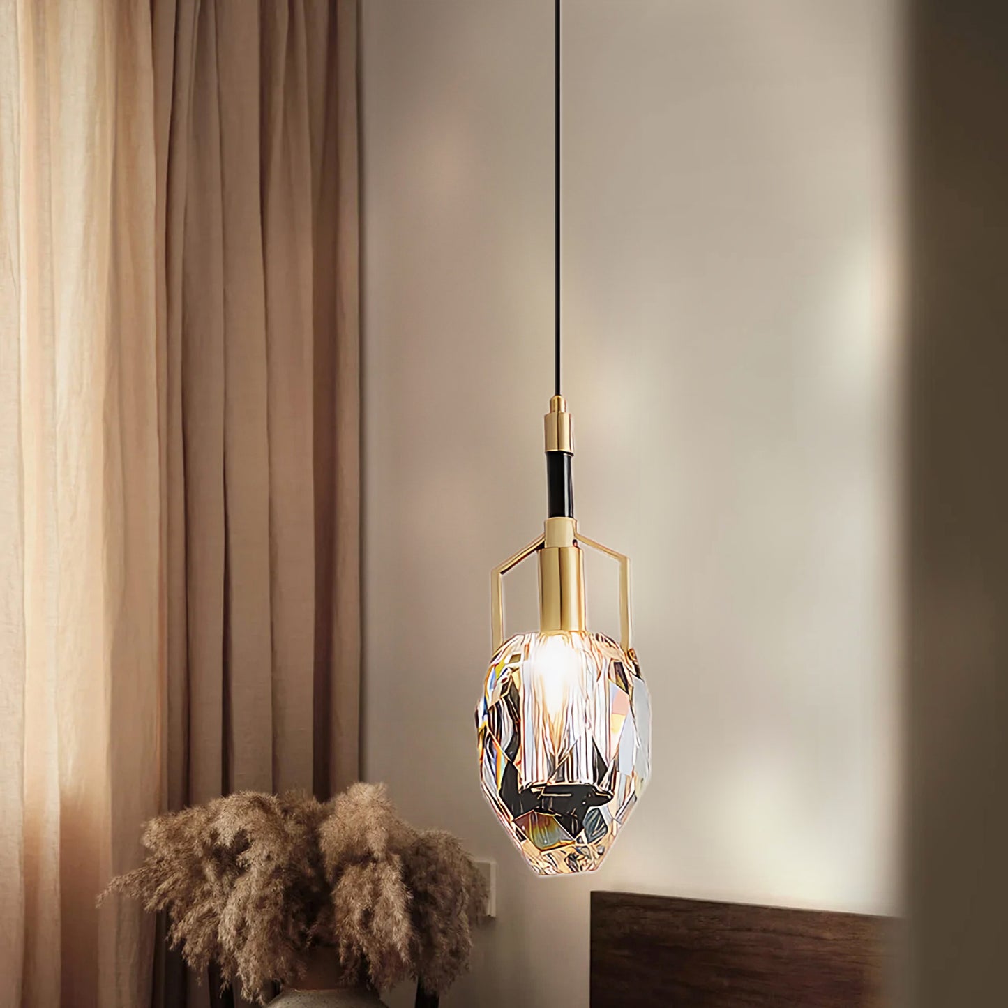 Lavilla Contemporary Metal Pendant Lamp