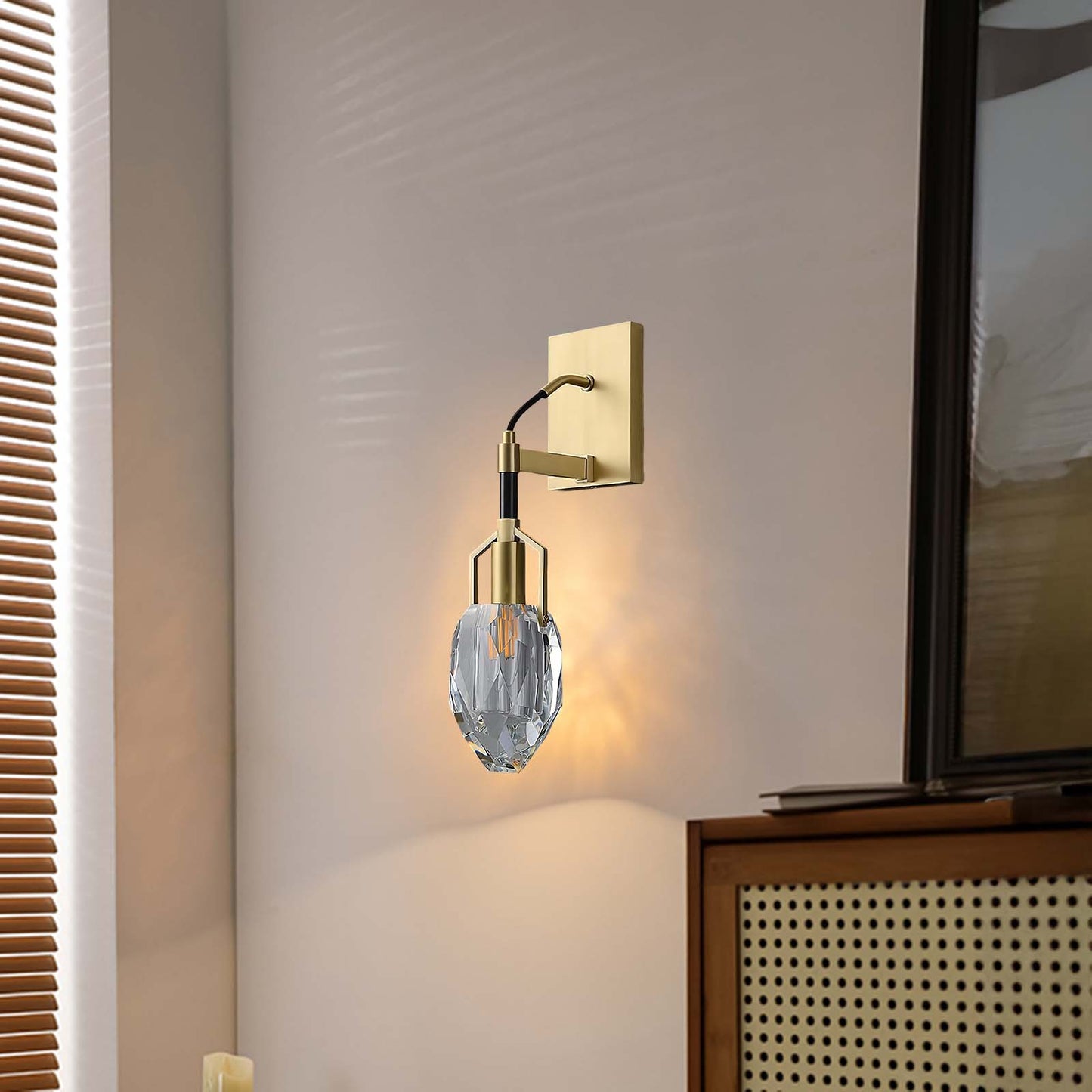 Lavilla Minimalist Metal Wall Lamp