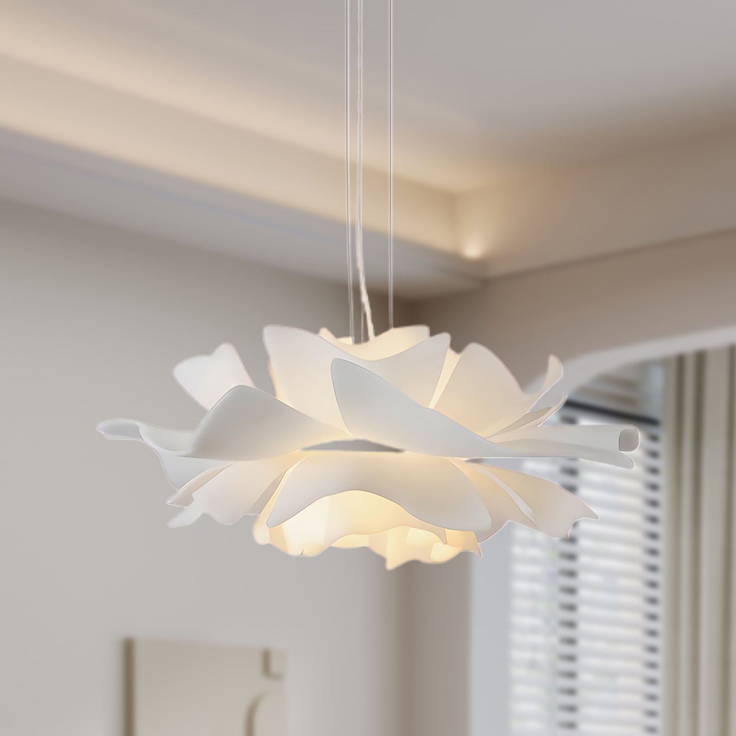 Lotus Flower Modern Metal Pendant Lamp