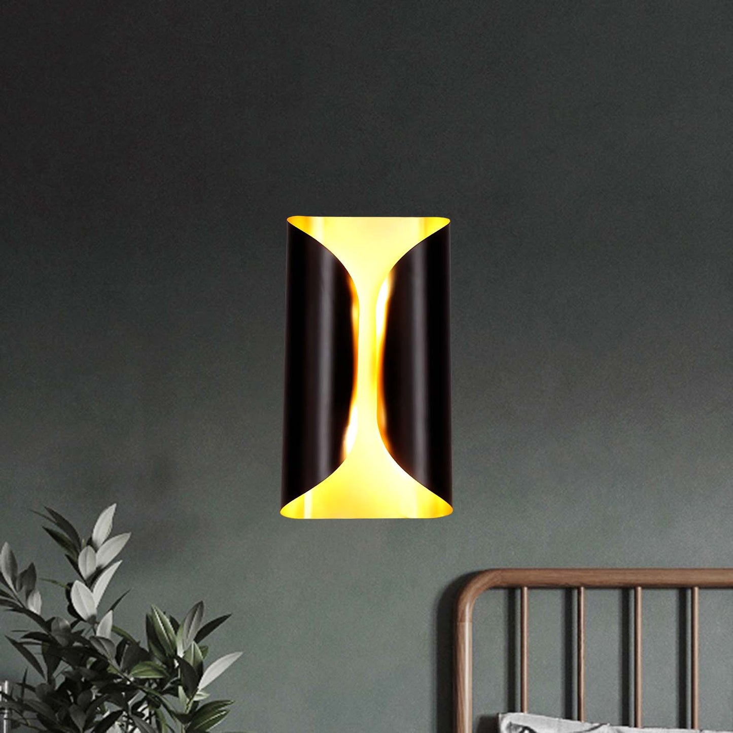 Lux Modern Metal Wall Light