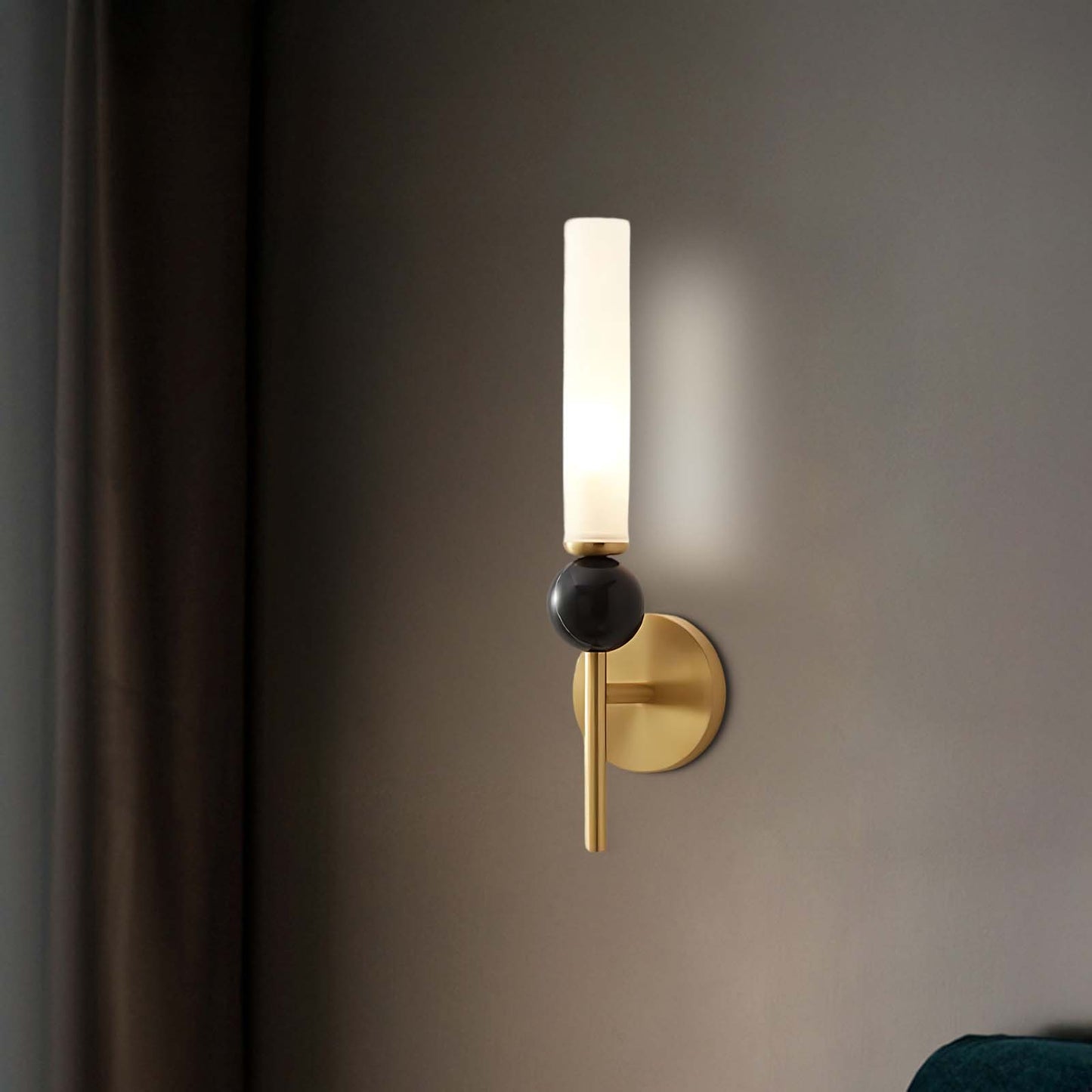 Marble Vertical Modern Brass Wall Lamp