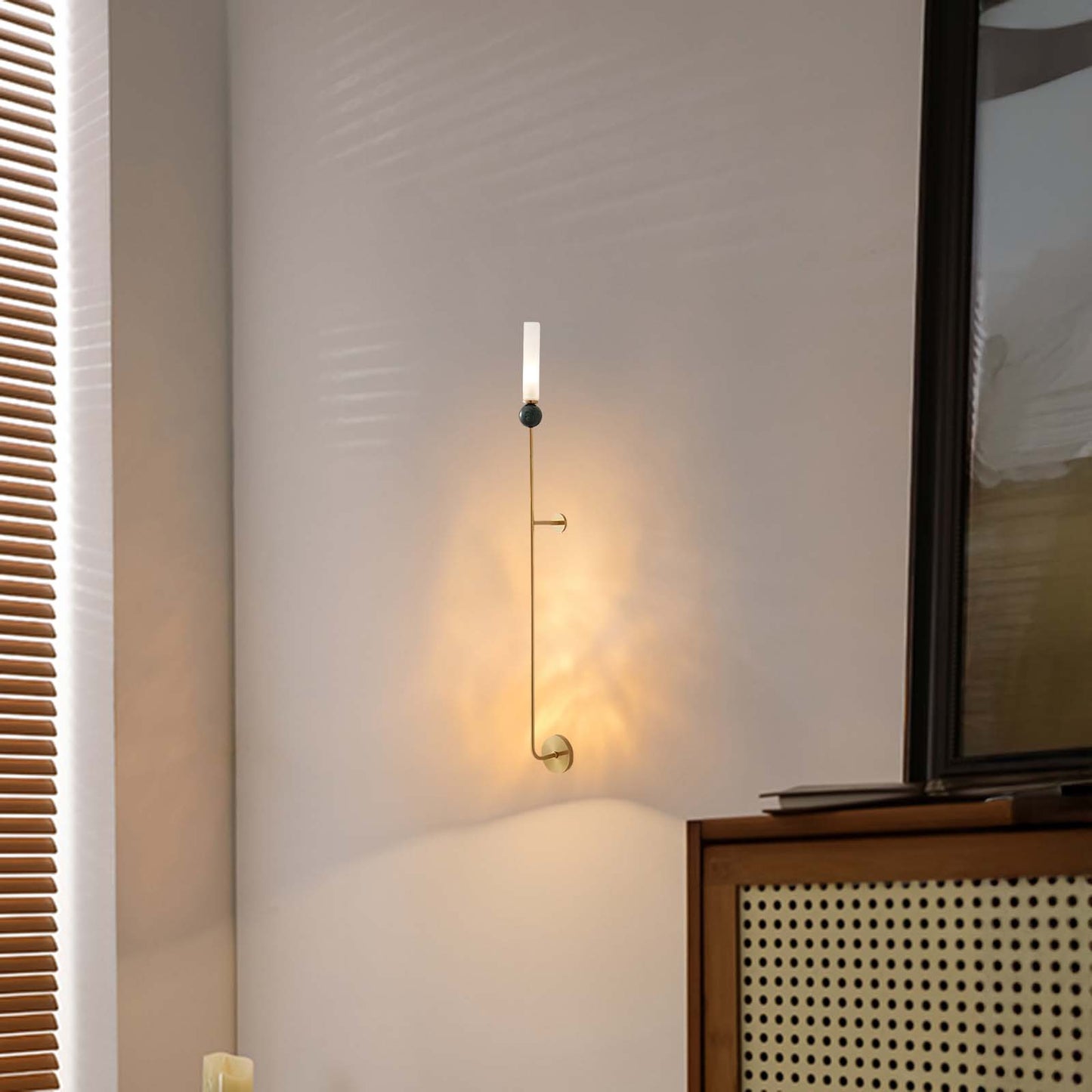 Marble Vertical Modern Brass Wall Lamp