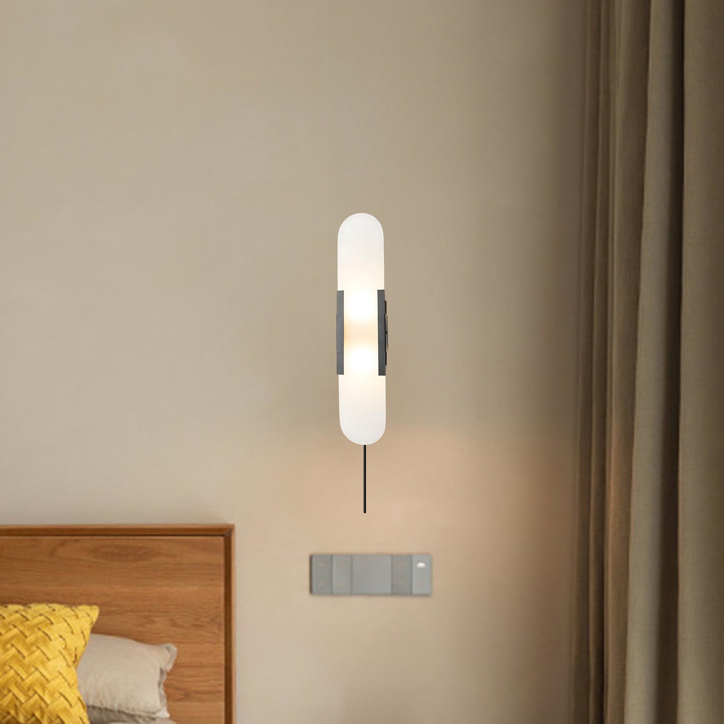 Melange Elongated Plug-in Sconce