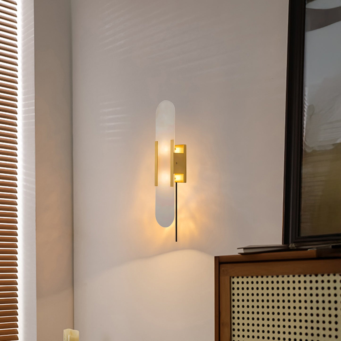 Melange Elongated Plug-in Sconce